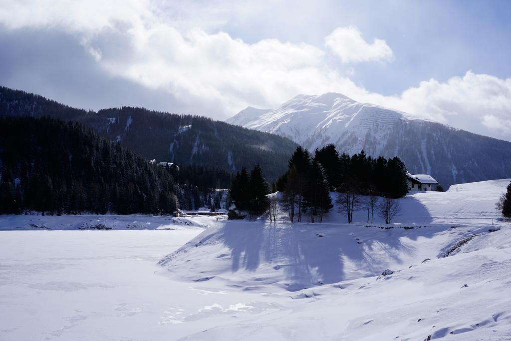 Shima-Davos Bed & Breakfast Exterior photo